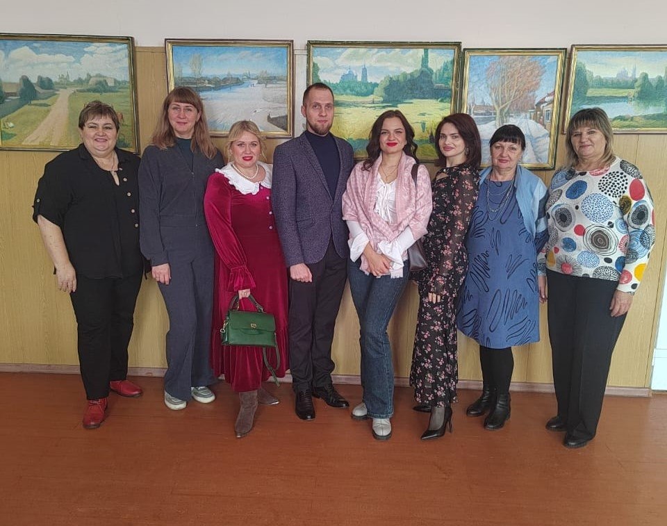 13 декабря в Солнцевском районном Доме культуры состоялся зональный конкурс - фестиваль хоров и вокальных ансамблей сельских учреждений культуры "Курские зори", который проводится в целях возрождения, сохранения и развития... 13 декабря в Солнцевском районном Доме культуры состоялся зональный конкурс - фестиваль хоров и вокальных ансамблей сельских учреждений культуры "Курские зори", который проводится в целях возрождения, сохранения и развития...