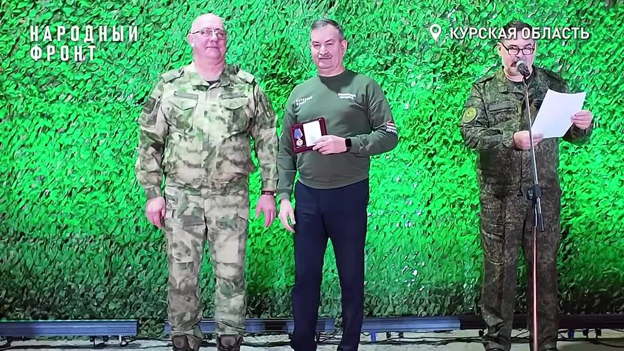 "Посыл помогать людям стоит на очень высоком уровне" - Герой России Сергей Петров