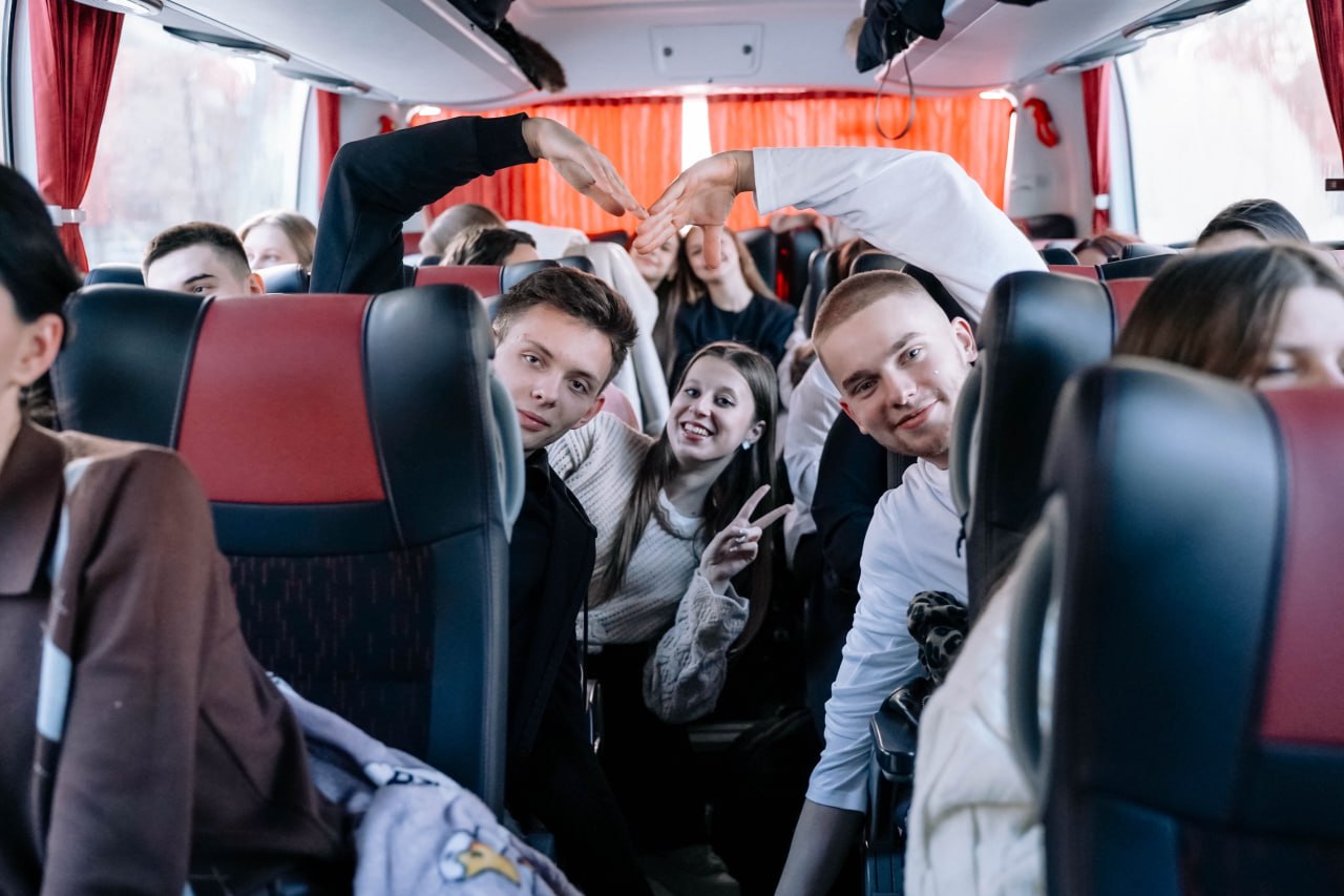 В рамках интенсива для творческой активной молодёжи Курской области ребята отправились в Москву, чтобы прокачать свои навыки, вдохновиться и расширить кругозор