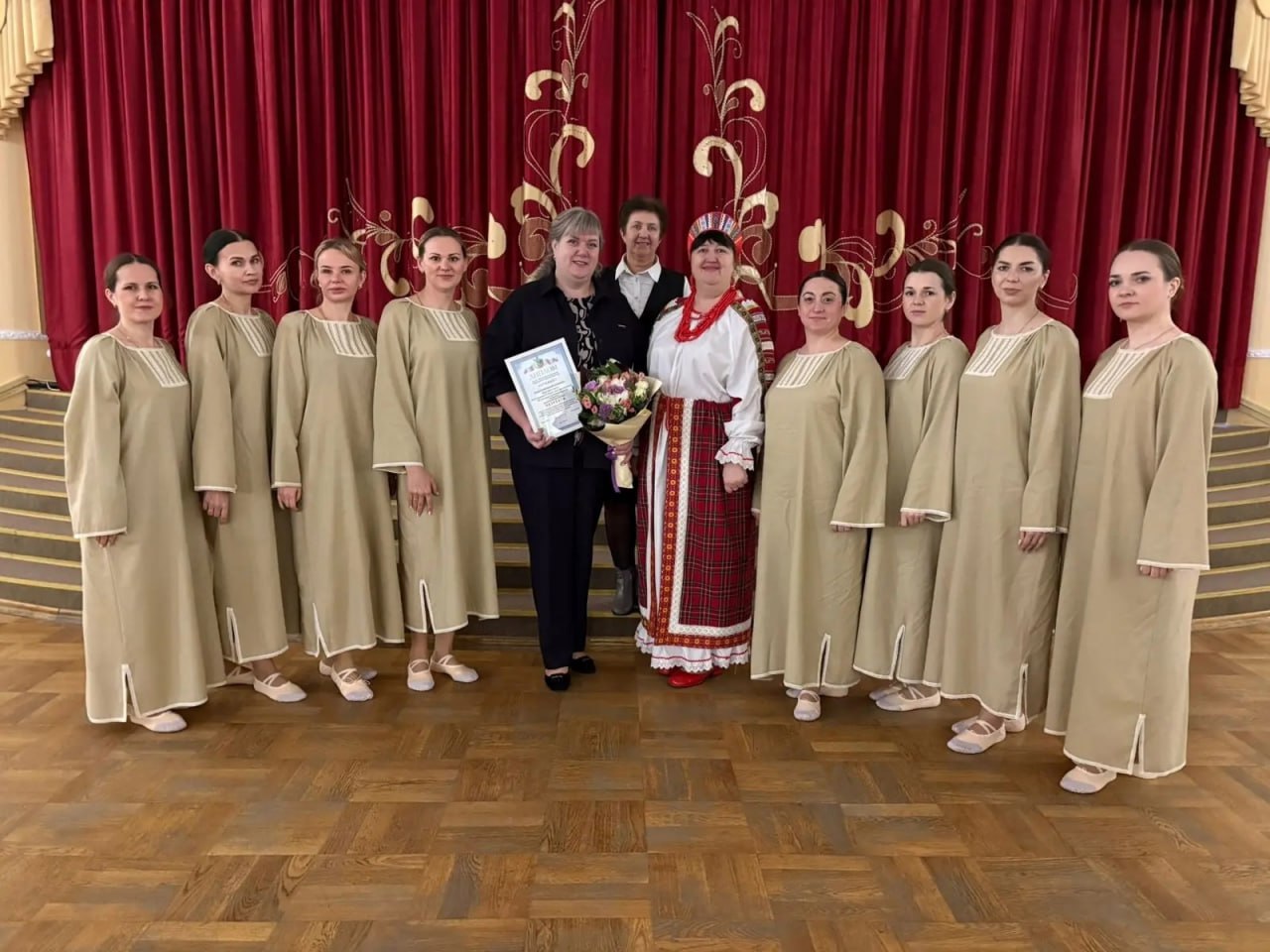 Виктор Кожухов: 16 декабря в городе Курске состоялся заключительный Гала-концерт финалистов областного Смотра художественной самодеятельности работников образования Виктор Кожухов: 16 декабря в городе Курске состоялся заключительный Гала-концерт финалистов областного Смотра художественной самодеятельности работников образования