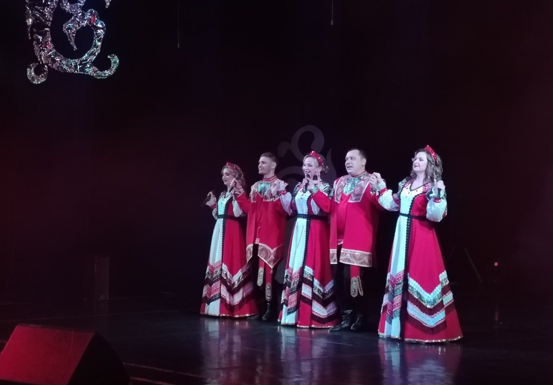 В Железногорске на сцене большого зала Дворца горняков, при поддержке федерального проекта «Пушкинская карта» национального проекта «Семья», инициированного Президентом Российской Федерации Владимиром Путиным, состоялось... В Железногорске на сцене большого зала Дворца горняков, при поддержке федерального проекта «Пушкинская карта» национального проекта «Семья», инициированного Президентом Российской Федерации Владимиром Путиным, состоялось...