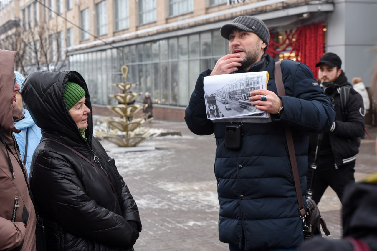 В день 110-летия Георгия Свиридова в Курске презентовали туристический маршрут, который разработал журналист РИА «Курск» Алексей Пищулин В день 110-летия Георгия Свиридова в Курске презентовали туристический маршрут, который разработал журналист РИА «Курск» Алексей Пищулин