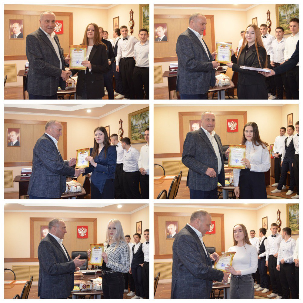 Михаил Игнатов: Сегодня я встретился с победителями Спартакиады школьных спортивных клубов — мужской и женской волейбольными командами, а также их тренерами Михаил Игнатов: Сегодня я встретился с победителями Спартакиады школьных спортивных клубов — мужской и женской волейбольными командами, а также их тренерами