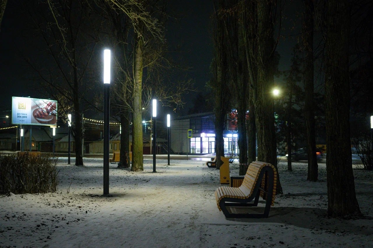 Благоустройство сквера на улице Интернациональной завершается Благоустройство сквера на улице Интернациональной завершается