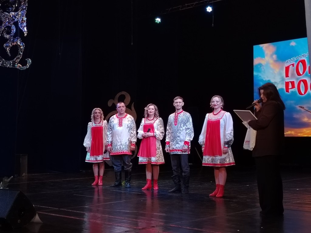 В Железногорске на сцене большого зала Дворца горняков, при поддержке федерального проекта «Пушкинская карта» национального проекта «Семья», инициированного Президентом Российской Федерации Владимиром Путиным, состоялось... В Железногорске на сцене большого зала Дворца горняков, при поддержке федерального проекта «Пушкинская карта» национального проекта «Семья», инициированного Президентом Российской Федерации Владимиром Путиным, состоялось...