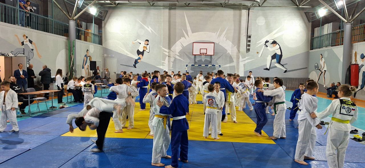 13 декабря в п. Чермушки на базе спорткомплекса спортивной школы «Атлет» состоялся открытый кубок Главы Курского района по дзюдо среди мальчиков и девочек 2015-2017 годов рождения 13 декабря в п. Чермушки на базе спорткомплекса спортивной школы «Атлет» состоялся открытый кубок Главы Курского района по дзюдо среди мальчиков и девочек 2015-2017 годов рождения