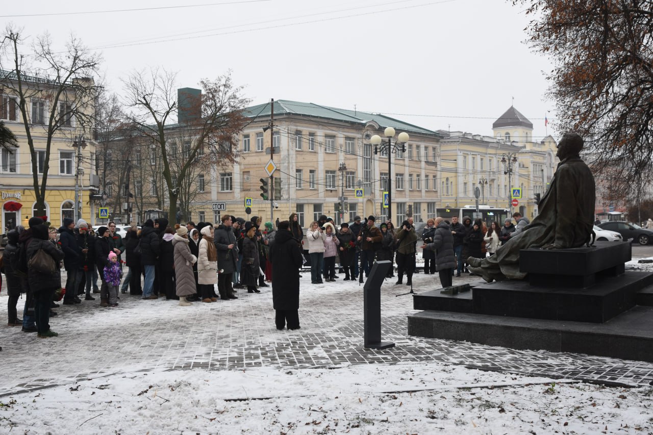 В день 110-летия Георгия Свиридова в Курске презентовали туристический маршрут, который разработал журналист РИА «Курск» Алексей Пищулин В день 110-летия Георгия Свиридова в Курске презентовали туристический маршрут, который разработал журналист РИА «Курск» Алексей Пищулин