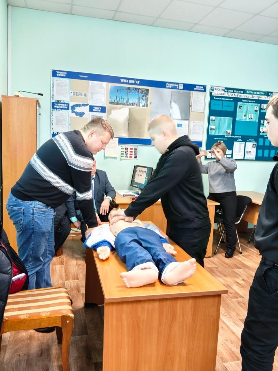 Ученики Касторенской СОШ №2, под руководством педагога-психолога Сапрыкиной А.Н., отправились в увлекательную профориентационную поездку в Касторенские РЭС, филиал ПАО «Россети Центр» Ученики Касторенской СОШ №2, под руководством педагога-психолога Сапрыкиной А.Н., отправились в увлекательную профориентационную поездку в Касторенские РЭС, филиал ПАО «Россети Центр»