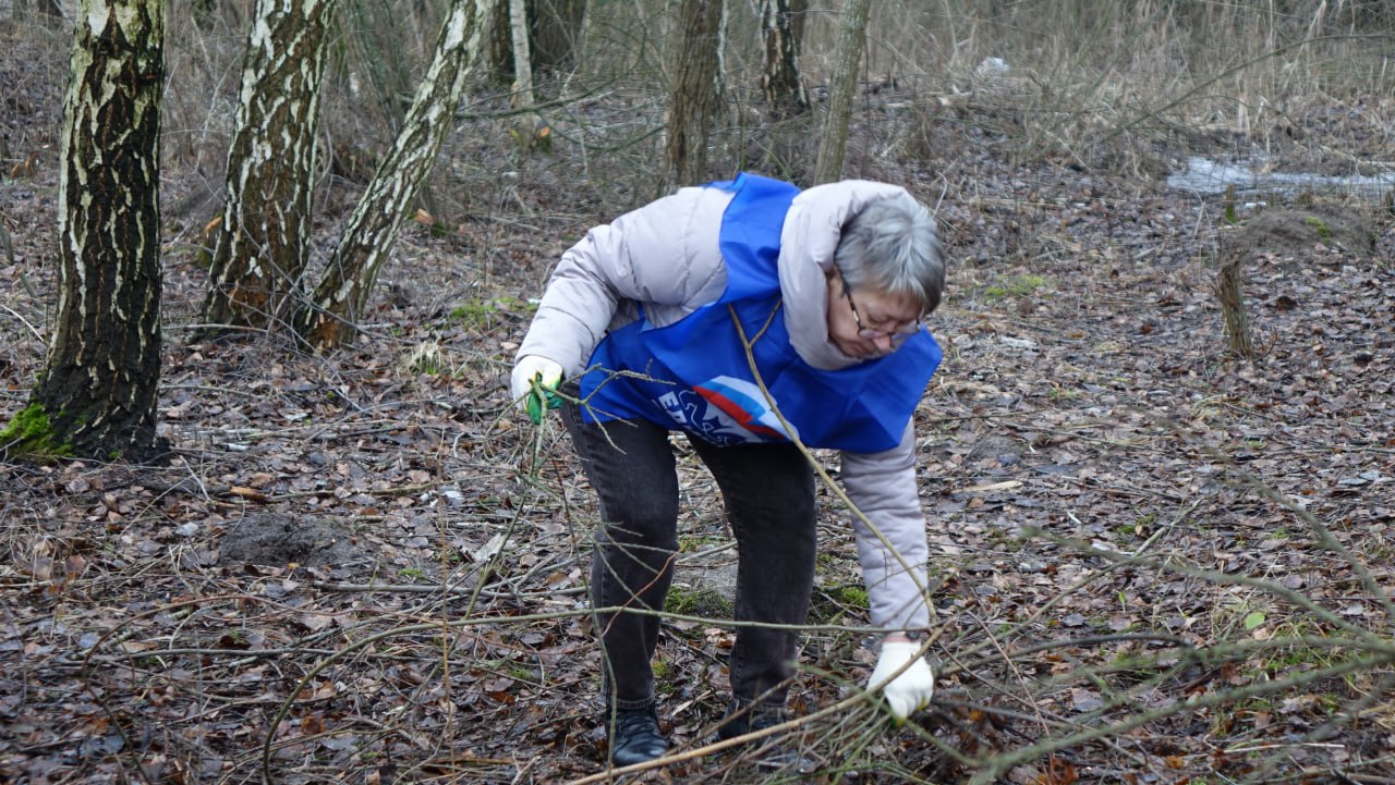 Игорь Корпунков: Пока погода позволяет, продолжаем субботники на территории, прилегающей к «Теплому берегу-3.0» Игорь Корпунков: Пока погода позволяет, продолжаем субботники на территории, прилегающей к «Теплому берегу-3.0»
