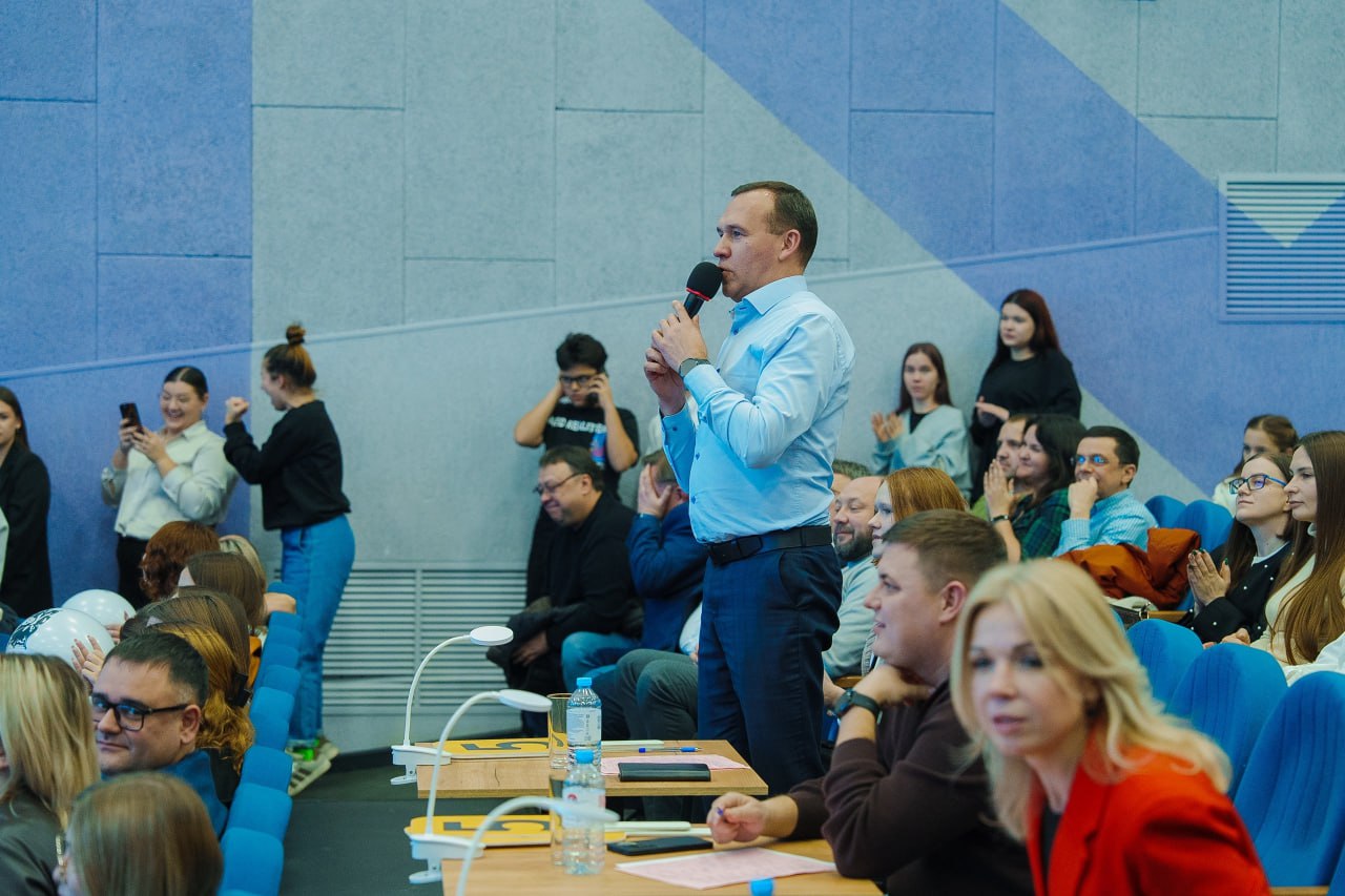 В Городском молодежном центре «Гелиос» состоялся финал Курской лиги КВН В Городском молодежном центре «Гелиос» состоялся финал Курской лиги КВН