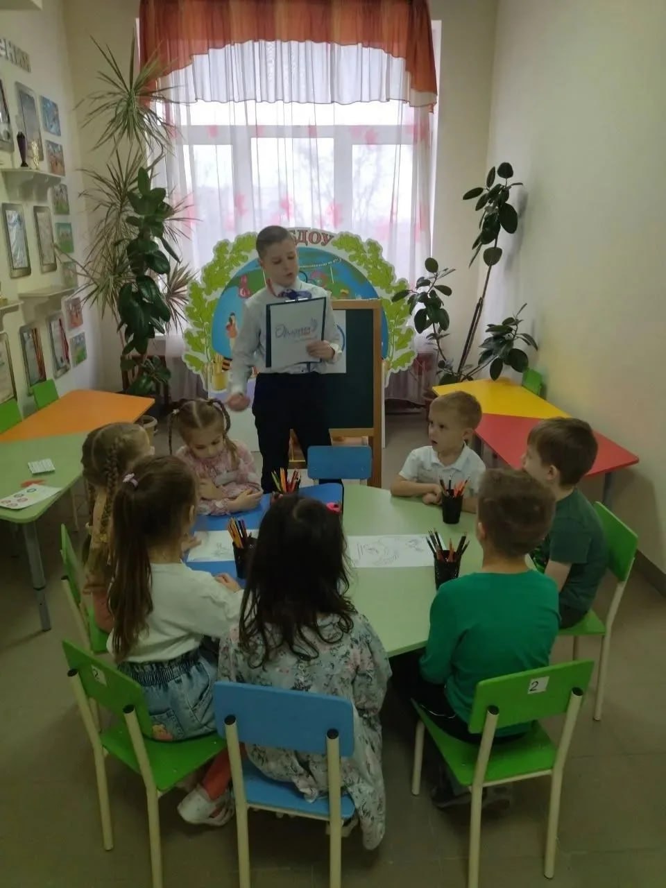 В детском саду № 87 прошла торжественная церемония посвящения детей в движение «Орлята-дошколята» В детском саду № 87 прошла торжественная церемония посвящения детей в движение «Орлята-дошколята»