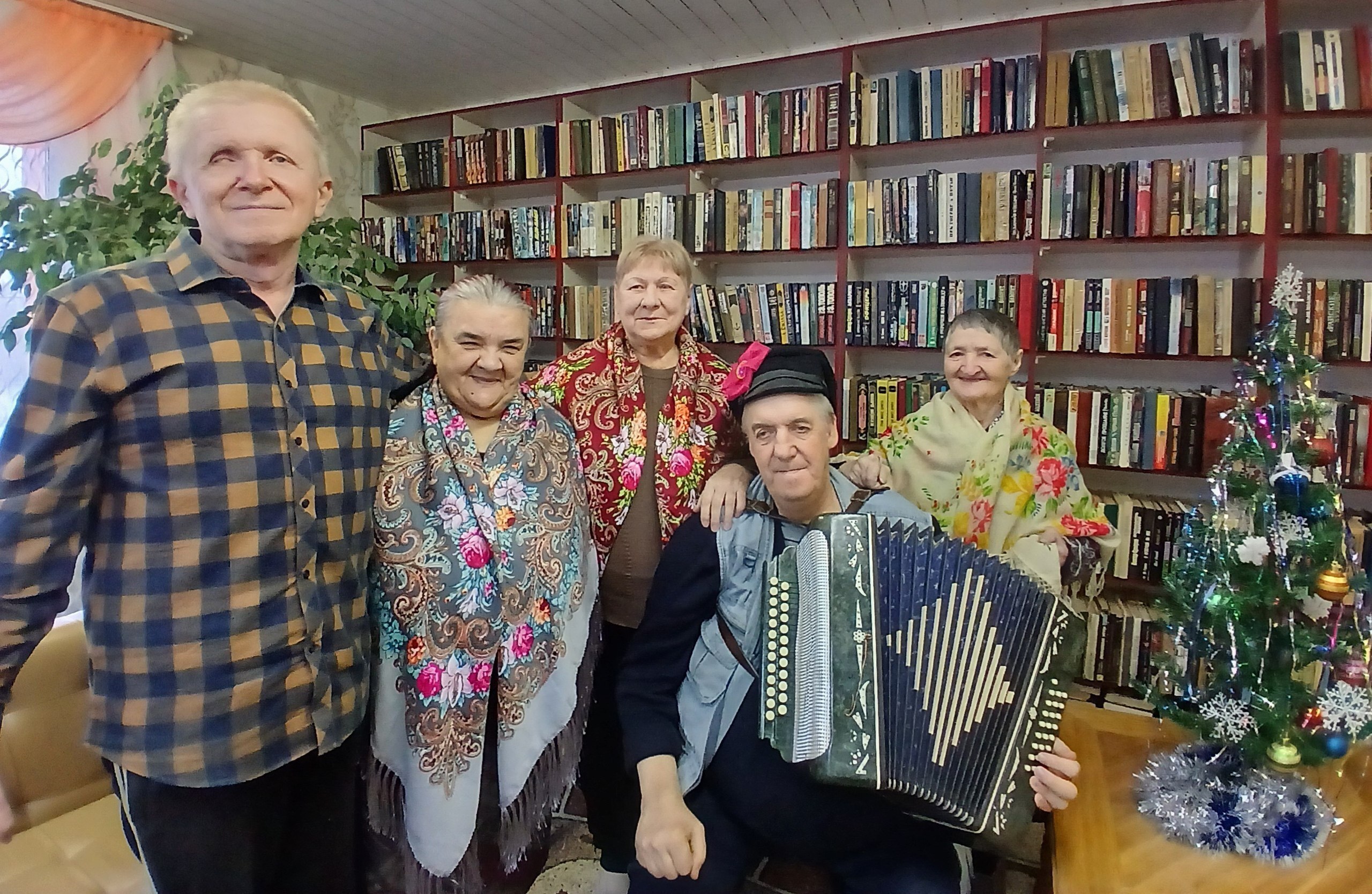 В Обоянском доме социального обслуживания состоялась теплая встреча для получателей социальных услуг В Обоянском доме социального обслуживания состоялась теплая встреча для получателей социальных услуг