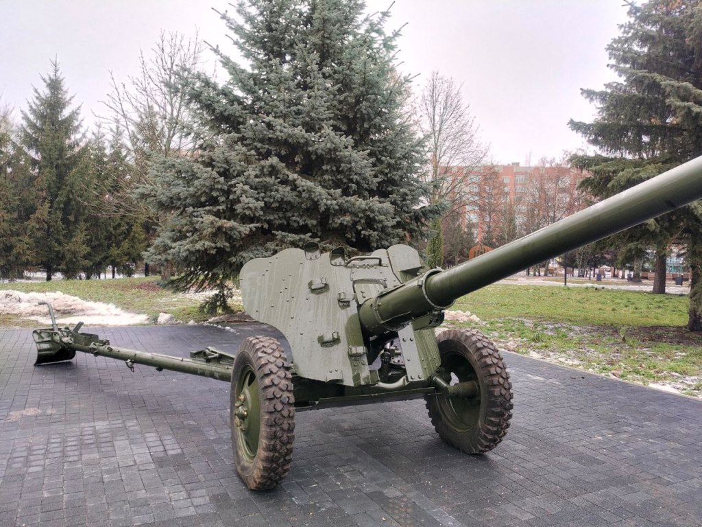 «Пушка» вернулась в сквер Воинской славы!