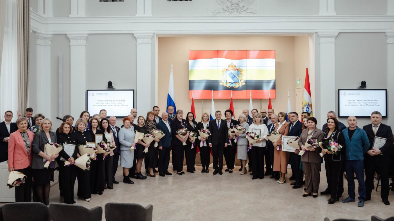 Николай Волобуев: Учитель русского языка и литературы муниципального казенного общеобразовательного учреждения «Гирьянская средняя общеобразовательная школа» Беловского района Курской области Масленникова Ольга Викторовна, ... Николай Волобуев: Учитель русского языка и литературы муниципального казенного общеобразовательного учреждения «Гирьянская средняя общеобразовательная школа» Беловского района Курской области Масленникова Ольга Викторовна, ...