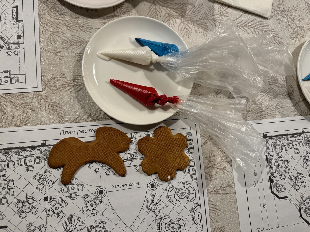 Рассказываем о результатах предпраздничного мастер-класса для детей участников и ветеранов СВО по украшению новогодних пряников в кафе "Моркоффь" Рассказываем о результатах предпраздничного мастер-класса для детей участников и ветеранов СВО по украшению новогодних пряников в кафе "Моркоффь"