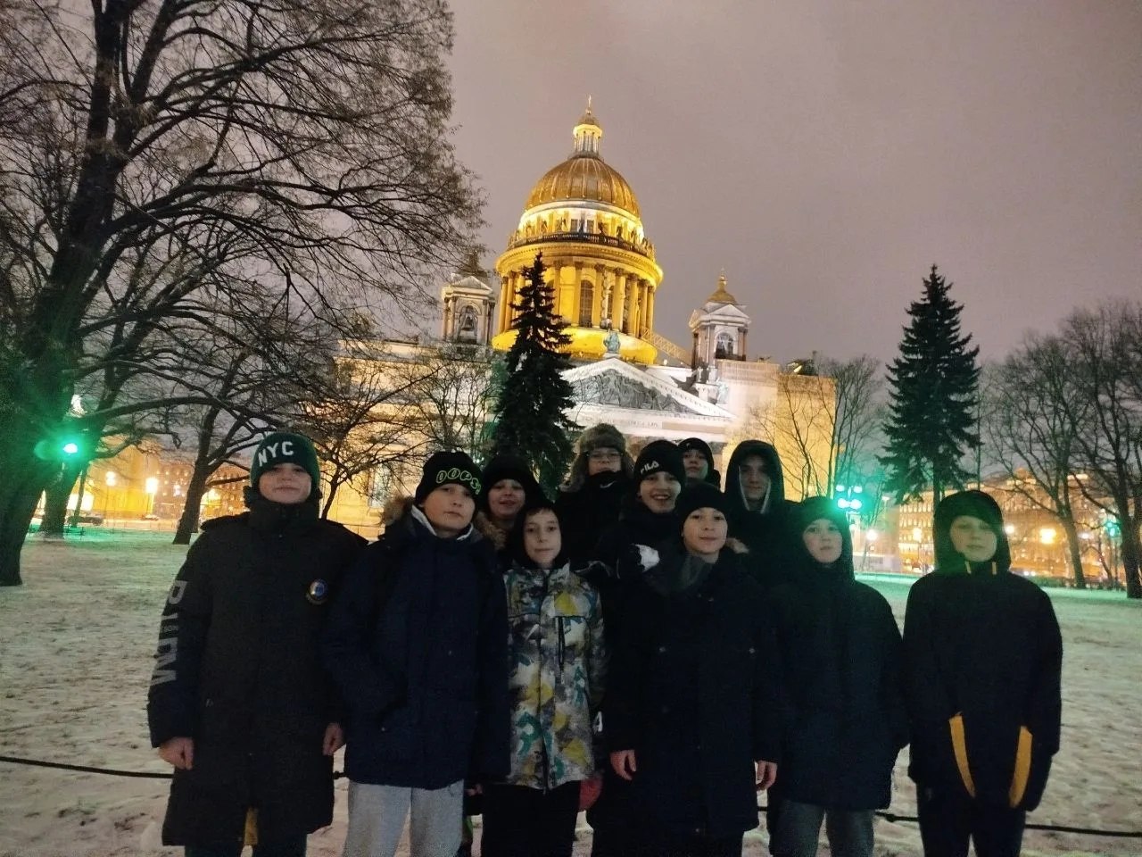 С 13 по 15 декабря наши баскетболисты приняли участие в Кубке "Термал системс" в Санкт-Петербурге С 13 по 15 декабря наши баскетболисты приняли участие в Кубке "Термал системс" в Санкт-Петербурге