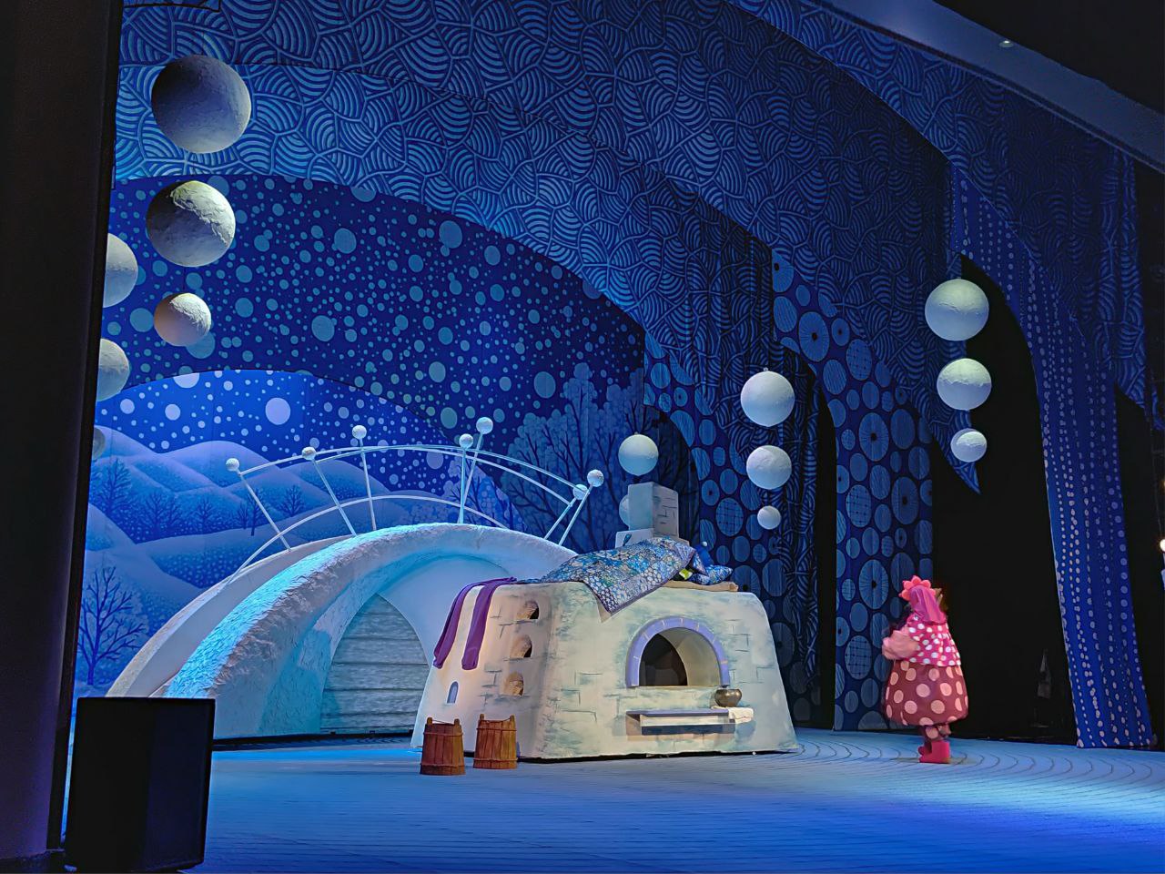 Курский драмтеатр покажет юным зрителям «Емелино счастье» Курский драмтеатр покажет юным зрителям «Емелино счастье»