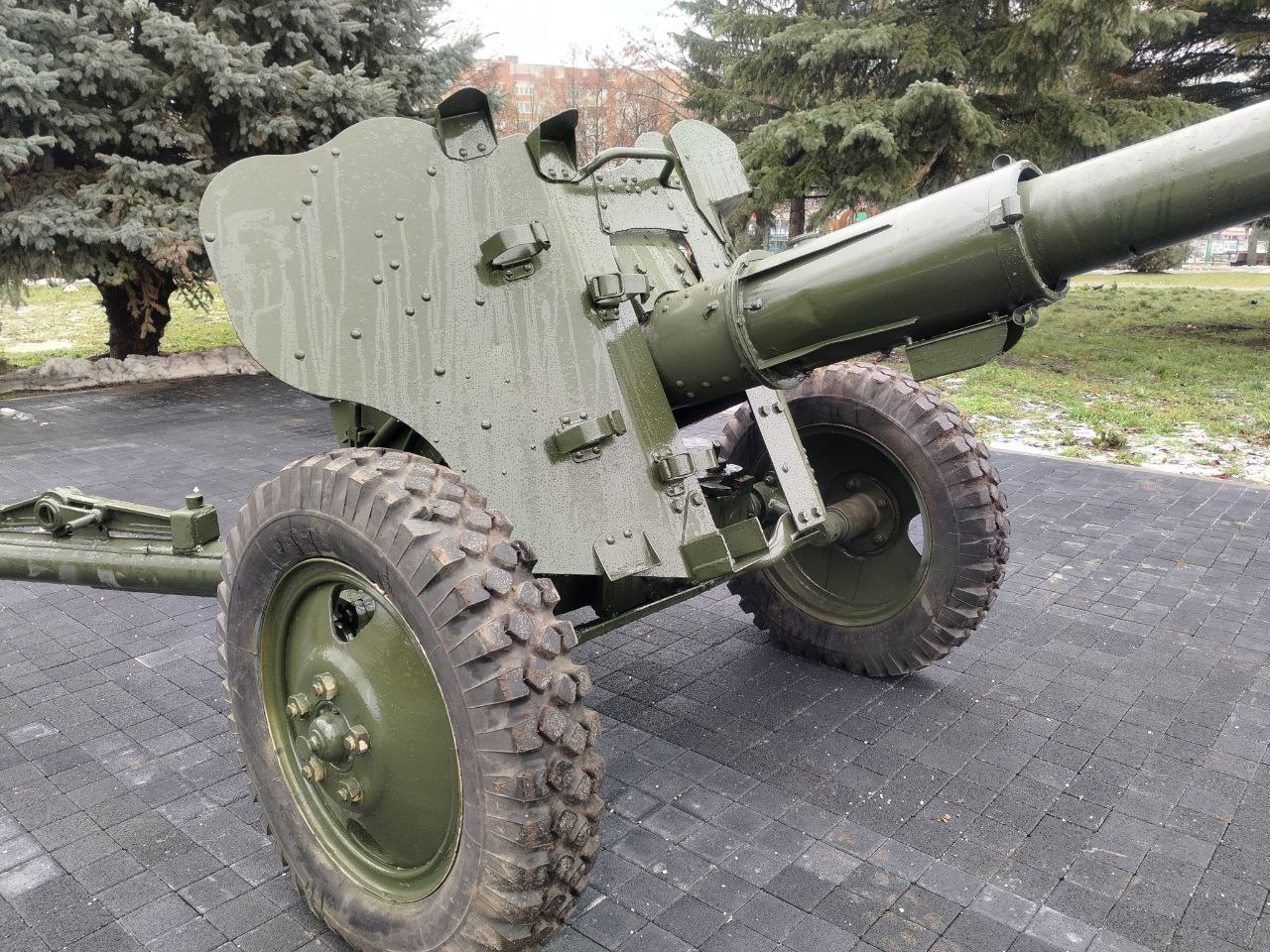 «Пушка» вернулась в сквер Воинской славы «Пушка» вернулась в сквер Воинской славы