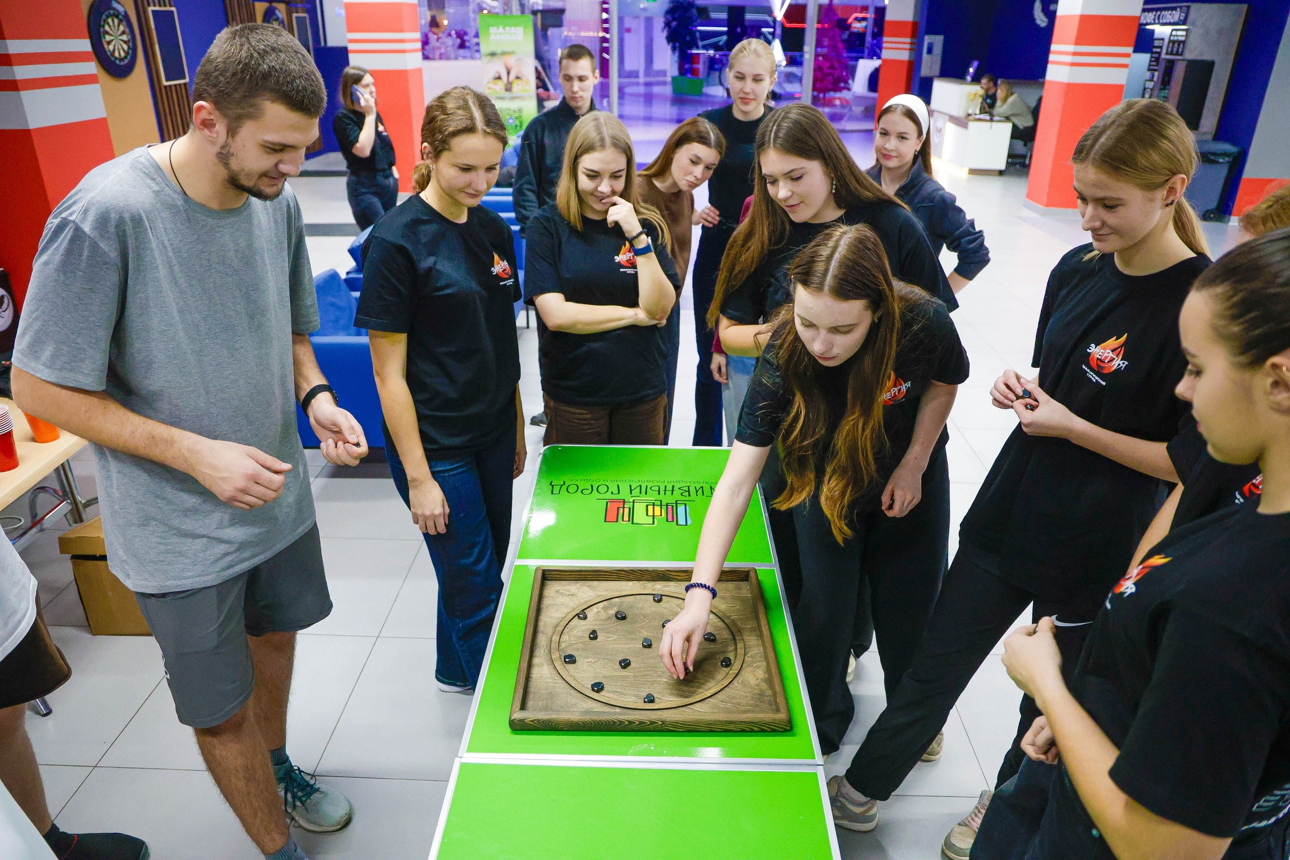 В Курской области прошёл турнир по настольным играм для работающей молодёжи В Курской области прошёл турнир по настольным играм для работающей молодёжи