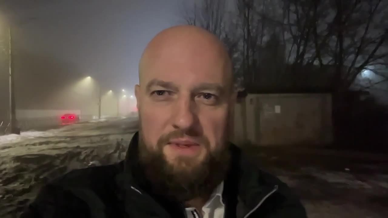 Глава Курска пообещал убрать самовольные гаражи и обустроить тротуар на Веспремской