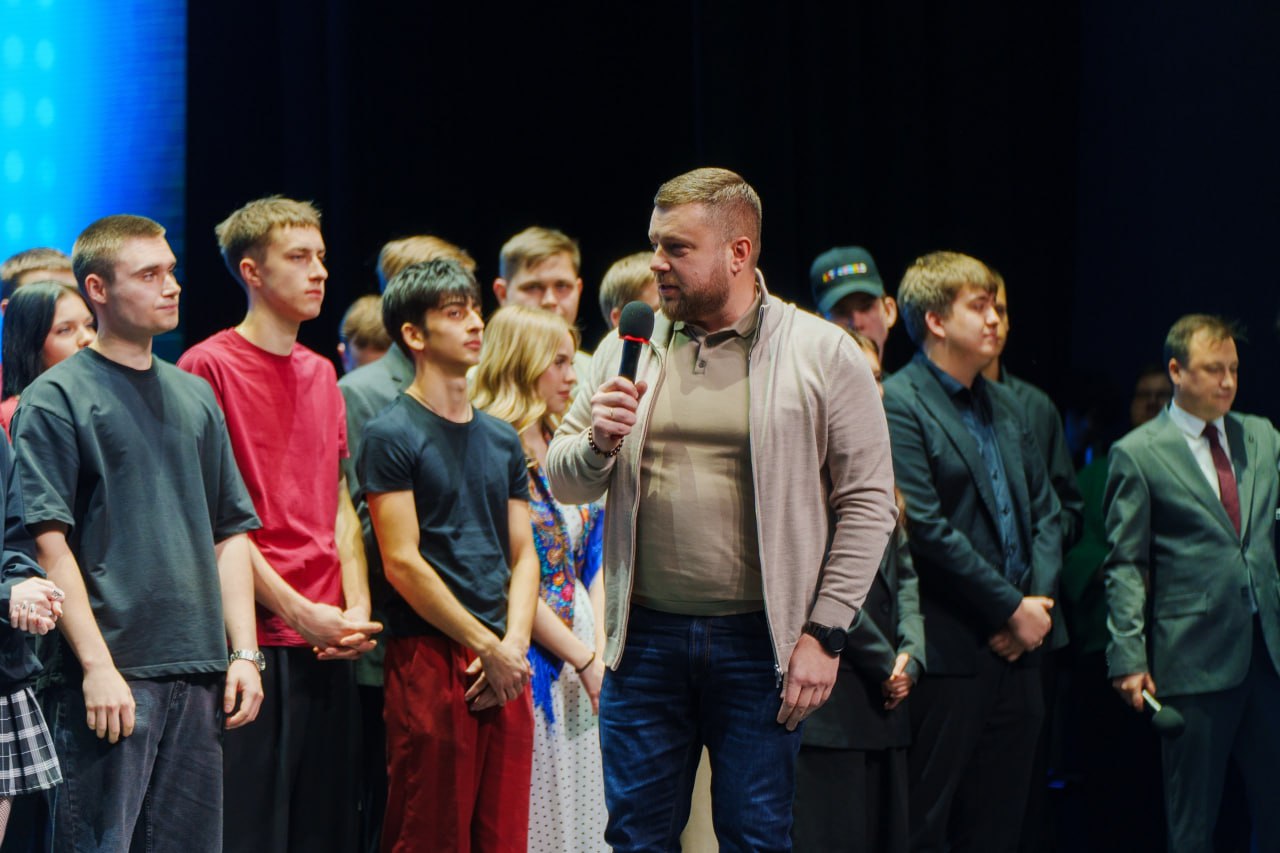 В Городском молодежном центре «Гелиос» состоялся финал Курской лиги КВН В Городском молодежном центре «Гелиос» состоялся финал Курской лиги КВН