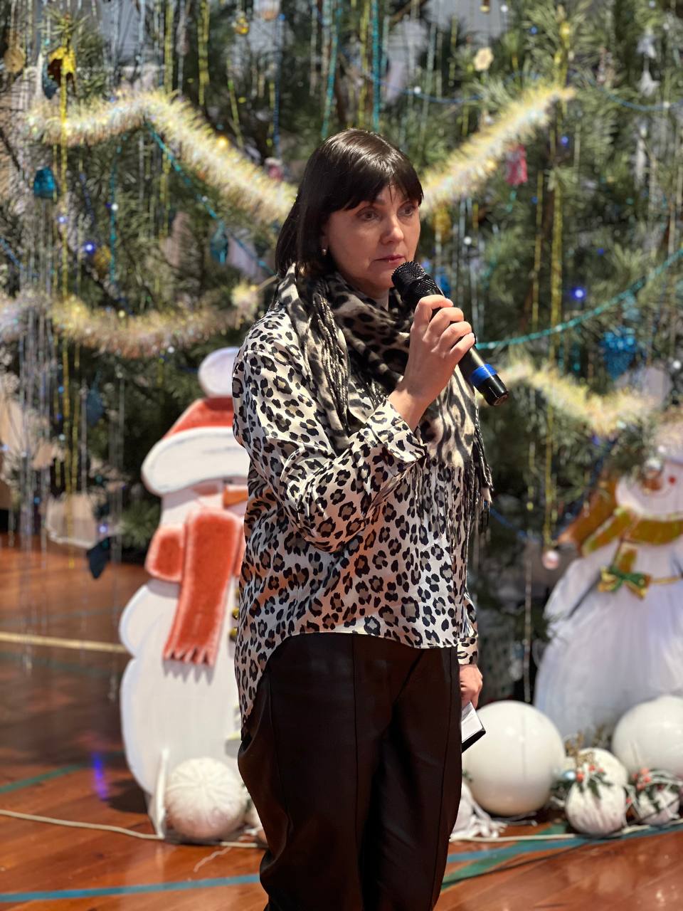 Сергей Цуканов: Совместно с коллегами, руководством администраций приграничных районов - Суджанского, Льговского, Кореневского, Беловского, Глушковского -поздравили с наступающим Новым годом и Рождеством Христовым жителей... Сергей Цуканов: Совместно с коллегами, руководством администраций приграничных районов - Суджанского, Льговского, Кореневского, Беловского, Глушковского -поздравили с наступающим Новым годом и Рождеством Христовым жителей...