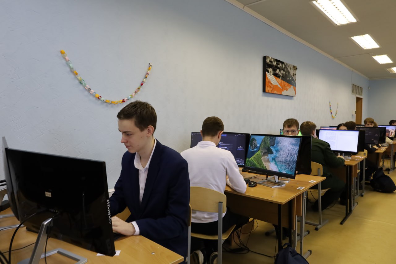 18 декабря на площадке Курского государственного политехнического колледжа состоялся региональный фестиваль «Цифровое искусство» 18 декабря на площадке Курского государственного политехнического колледжа состоялся региональный фестиваль «Цифровое искусство»