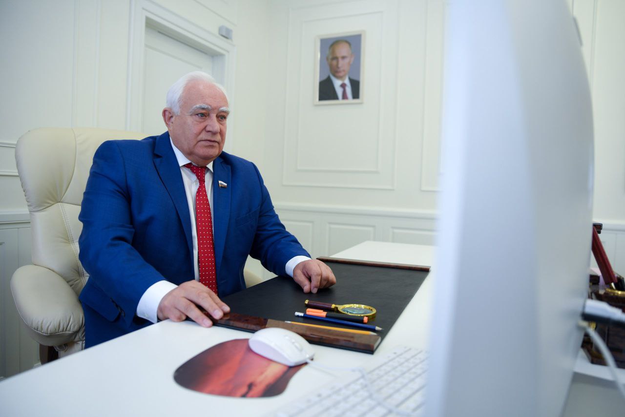 Председатель Курской областной Думы Николай Жеребилов прокомментировал вопросы и обращения, которые прозвучали в ходе прямой линии с Президентом России Владимиром Путиным