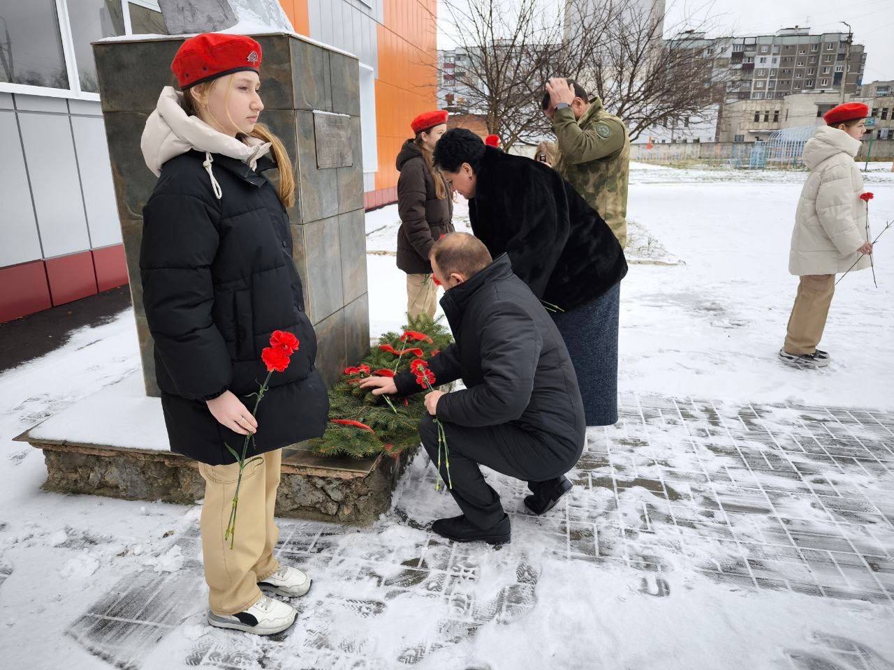 С участием единороссов в школе №53 Курска подвели итоги Года защитника Отечества С участием единороссов в школе №53 Курска подвели итоги Года защитника Отечества