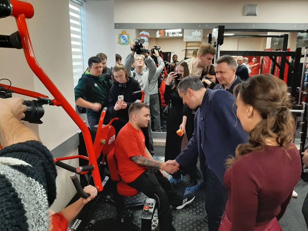 Адаптивный тренажерный зал открылся в Курске в рамках проекта «Новая высота» Адаптивный тренажерный зал открылся в Курске в рамках проекта «Новая высота»