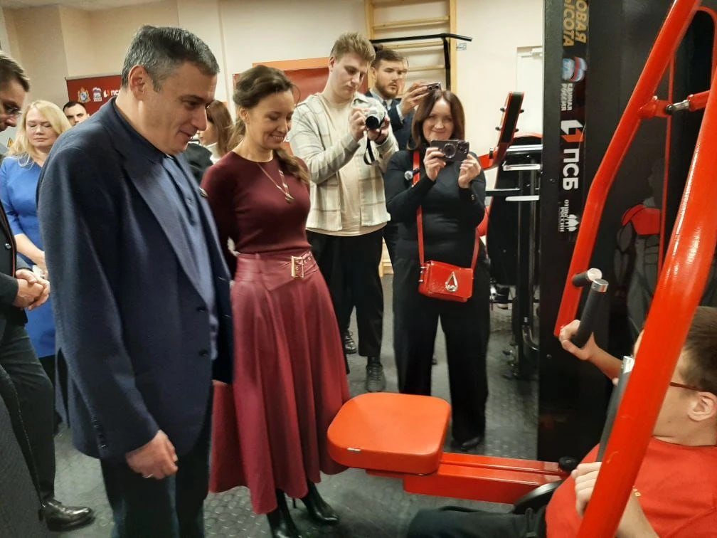 Адаптивный тренажерный зал открылся в Курске в рамках проекта «Новая высота» Адаптивный тренажерный зал открылся в Курске в рамках проекта «Новая высота»