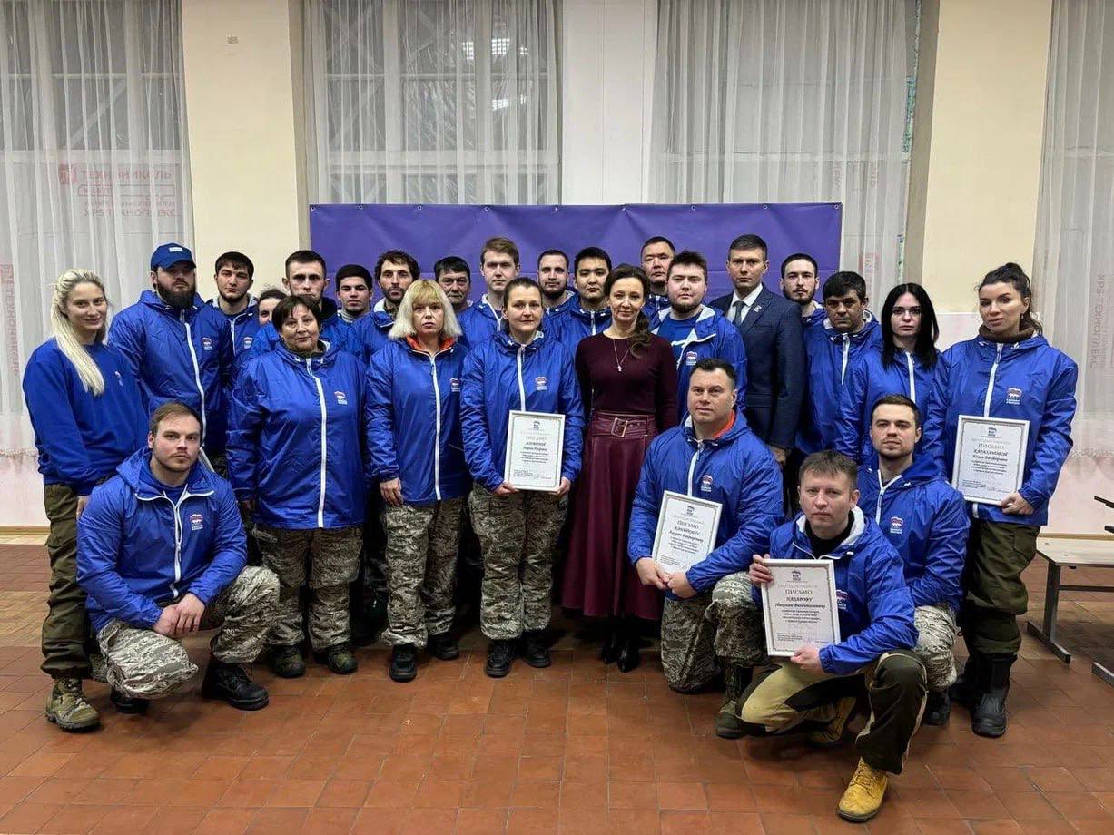 Анна Кузнецова дала высокую оценку работе волонтеров лагеря «Курский Рубеж» Анна Кузнецова дала высокую оценку работе волонтеров лагеря «Курский Рубеж»