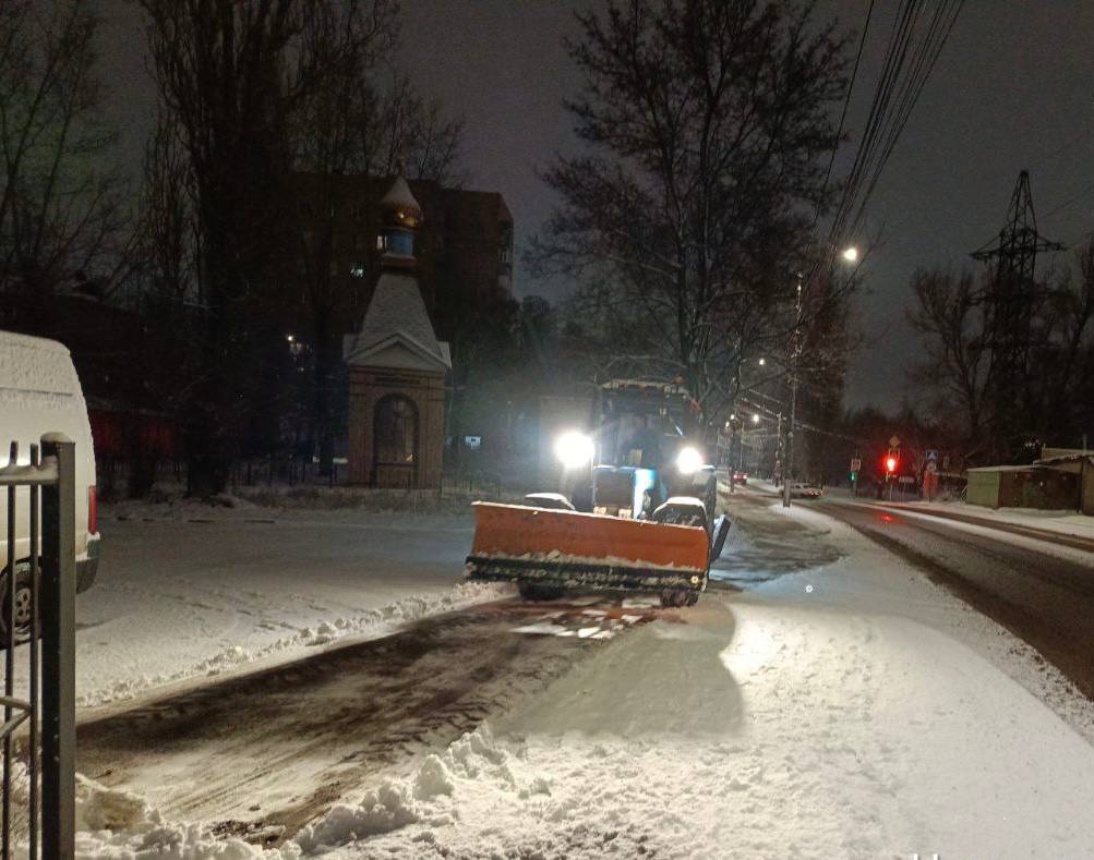 Всю ночь в Курске чистили дороги
