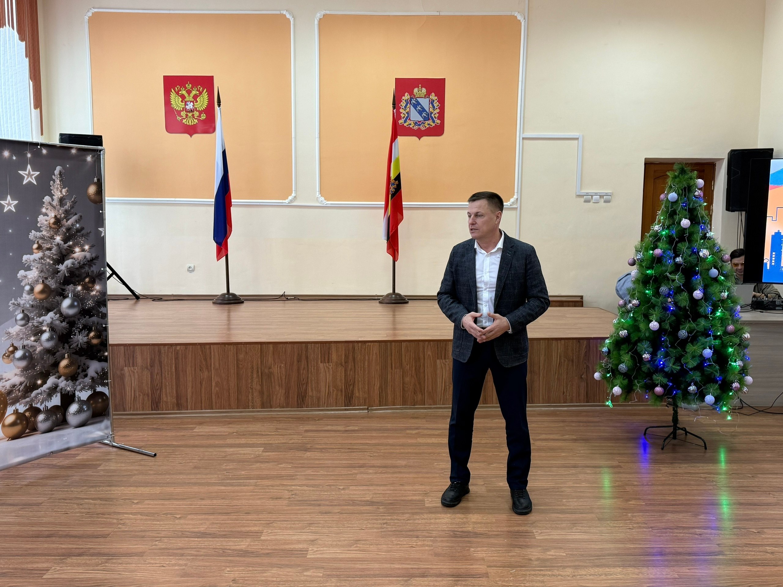 "Светлая" профессия!. День энергетика – это повод выразить огромную благодарность людям, чей труд обеспечивает стабильное развитие нашего района! Высокое напряжение, ответственность и постоянная готовность к действию – вот...