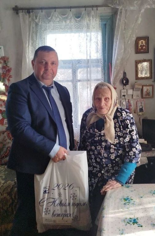 Сергей Ливенцев: В преддверии Нового года совместно с Главой Старогородского сельсовета Юрием Егоровичем Никольниковым навестили Валентину Николаевну Апурину, единственного участника Великой Отечественной войны, проживающего... Сергей Ливенцев: В преддверии Нового года совместно с Главой Старогородского сельсовета Юрием Егоровичем Никольниковым навестили Валентину Николаевну Апурину, единственного участника Великой Отечественной войны, проживающего...