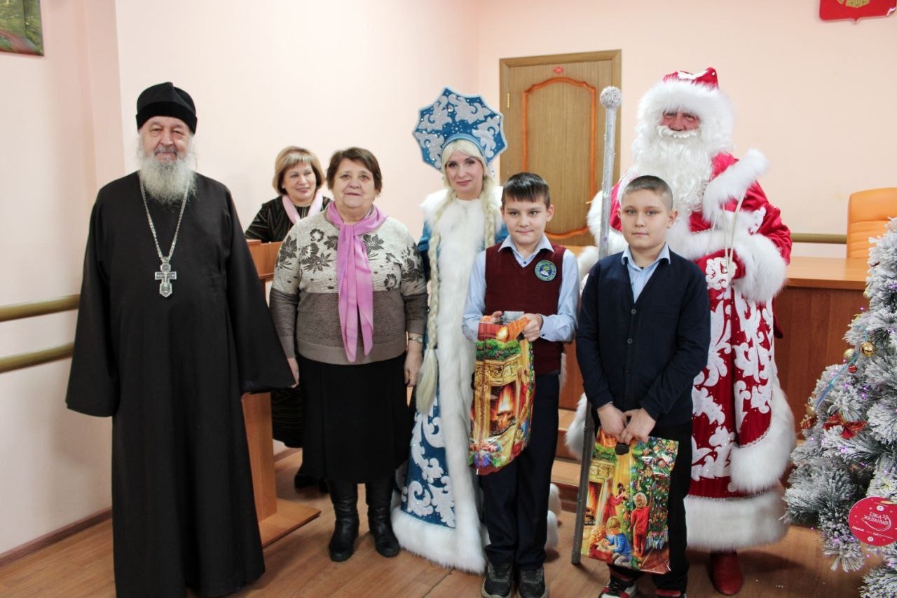 Юные мечтатели загадали свои желания, а волшебники сделали их реальностью! Именно таким — полным ярких эмоций детей, искренней радости в глазах, предвкушения и даже нетерпеливого ожидания — стало мероприятие в рамках акции... Юные мечтатели загадали свои желания, а волшебники сделали их реальностью! Именно таким — полным ярких эмоций детей, искренней радости в глазах, предвкушения и даже нетерпеливого ожидания — стало мероприятие в рамках акции...