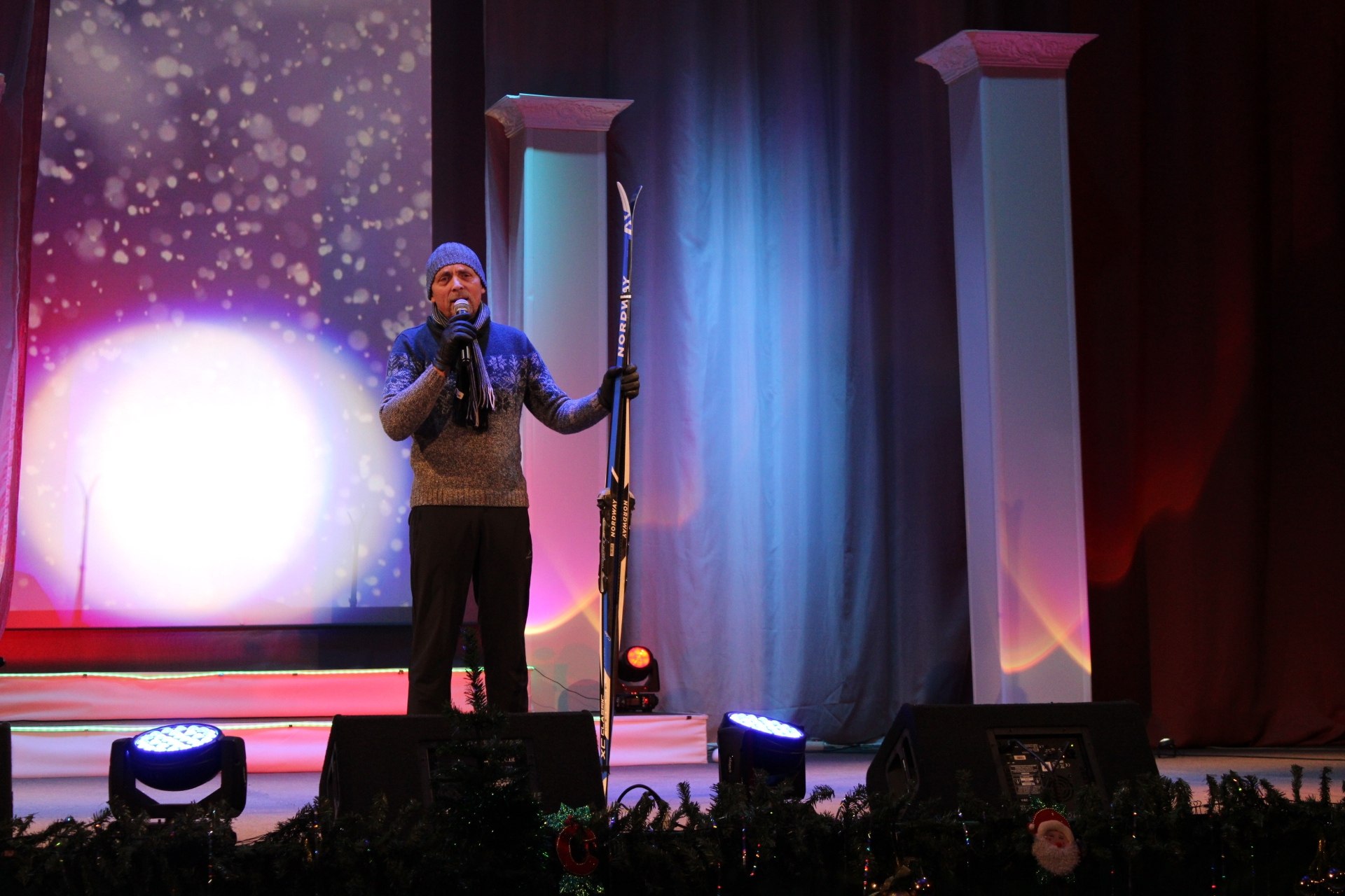 25 декабря МКУК «Пристенский РДК» провел праздничную программу «Новогодние истории: возрождая традиции» 25 декабря МКУК «Пристенский РДК» провел праздничную программу «Новогодние истории: возрождая традиции»