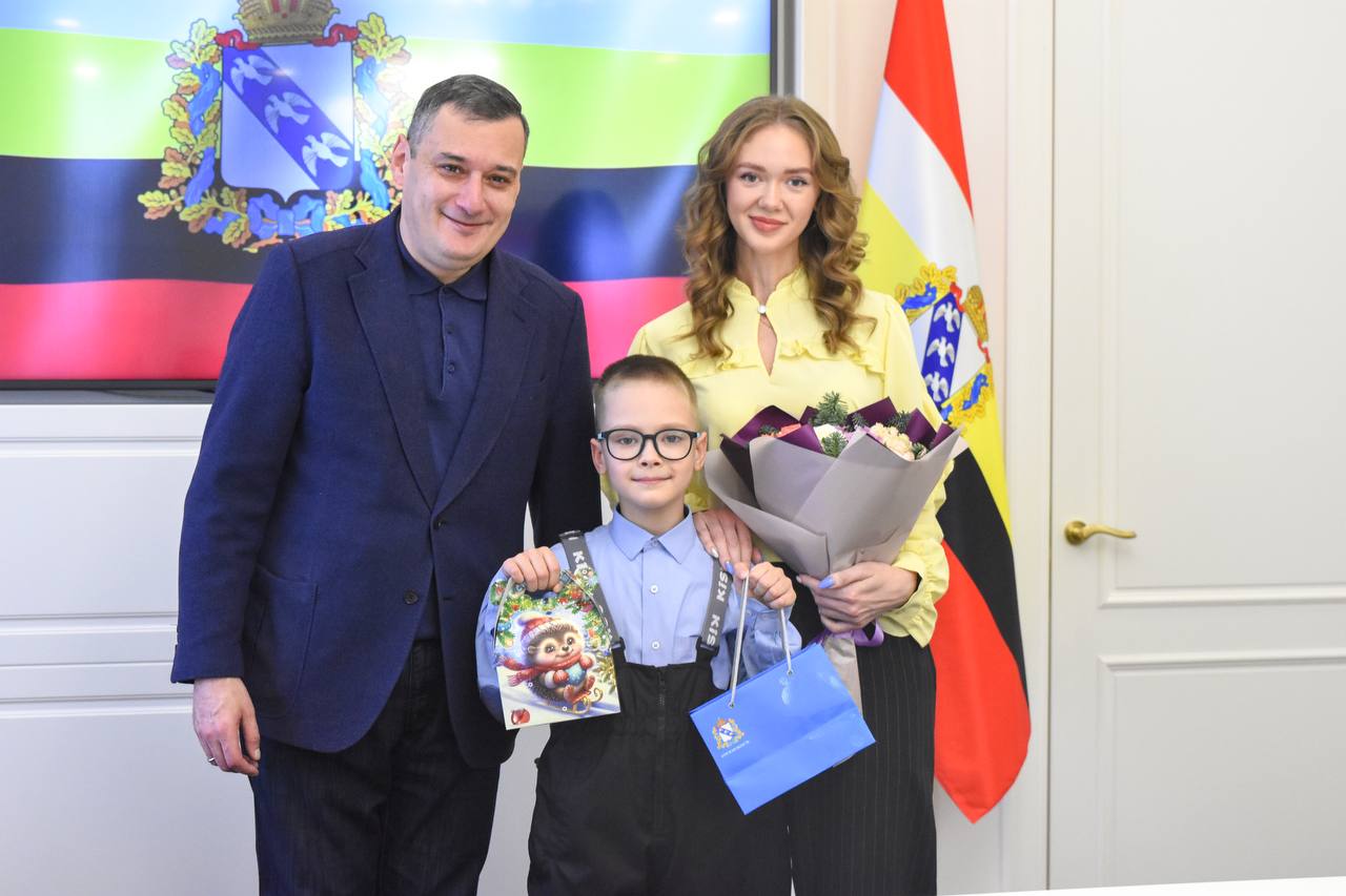 Курский губернатор исполнил мечты троих участников акции «Ёлка желаний»