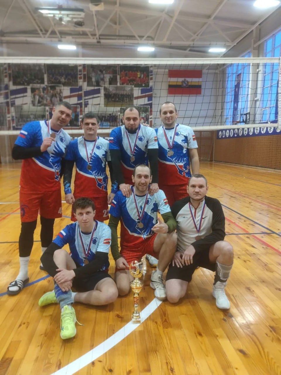 Геннадий Енютин: 28 декабря состоялся финальный этап Кубка Солнцевского района по волейболу 2025 г. За победу боролись 4 команды - победители отборочного тура, в составе которых люди разных возрастов и профессий Геннадий Енютин: 28 декабря состоялся финальный этап Кубка Солнцевского района по волейболу 2025 г. За победу боролись 4 команды - победители отборочного тура, в составе которых люди разных возрастов и профессий