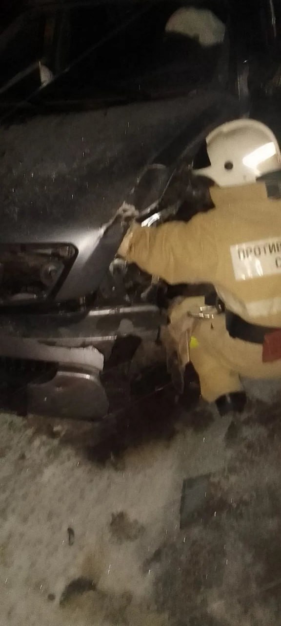 Трое пострадали в столкновении четырех машин на трассе М-2 в Курской области Трое пострадали в столкновении четырех машин на трассе М-2 в Курской области