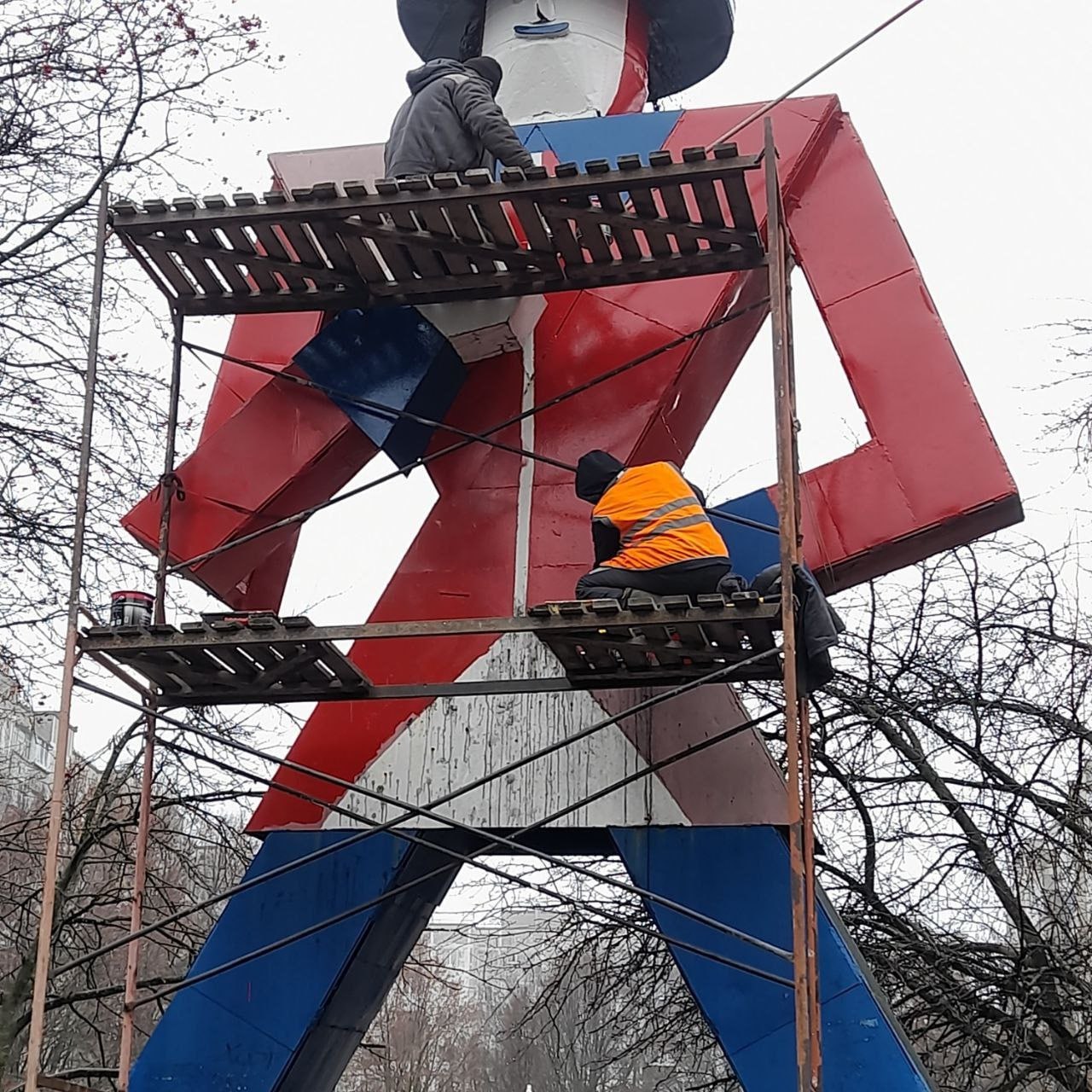 В прошлом году году городские парки и скверы активно обновляли и поддерживали чистоту В прошлом году году городские парки и скверы активно обновляли и поддерживали чистоту