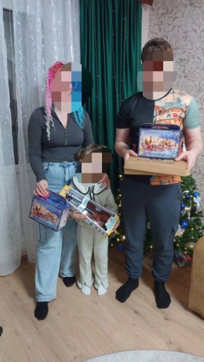 "Ёлка желаний" продолжает исполнять желания детей Беловского района