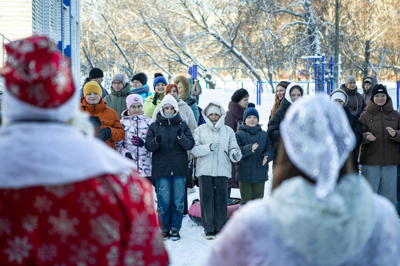 Для учеников курской 56-й школы организовали спортивный праздник Для учеников курской 56-й школы организовали спортивный праздник
