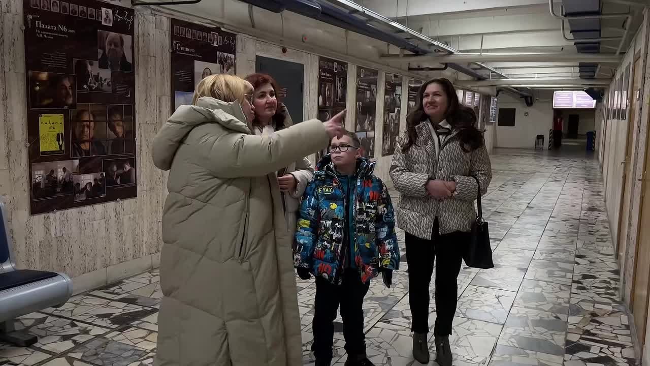 Губернатор Курской области Александр Хинштейн исполнил мечту 9-летнего жителя Железногорска, шарик которого он снял на «Ёлке желаний» в Кремле