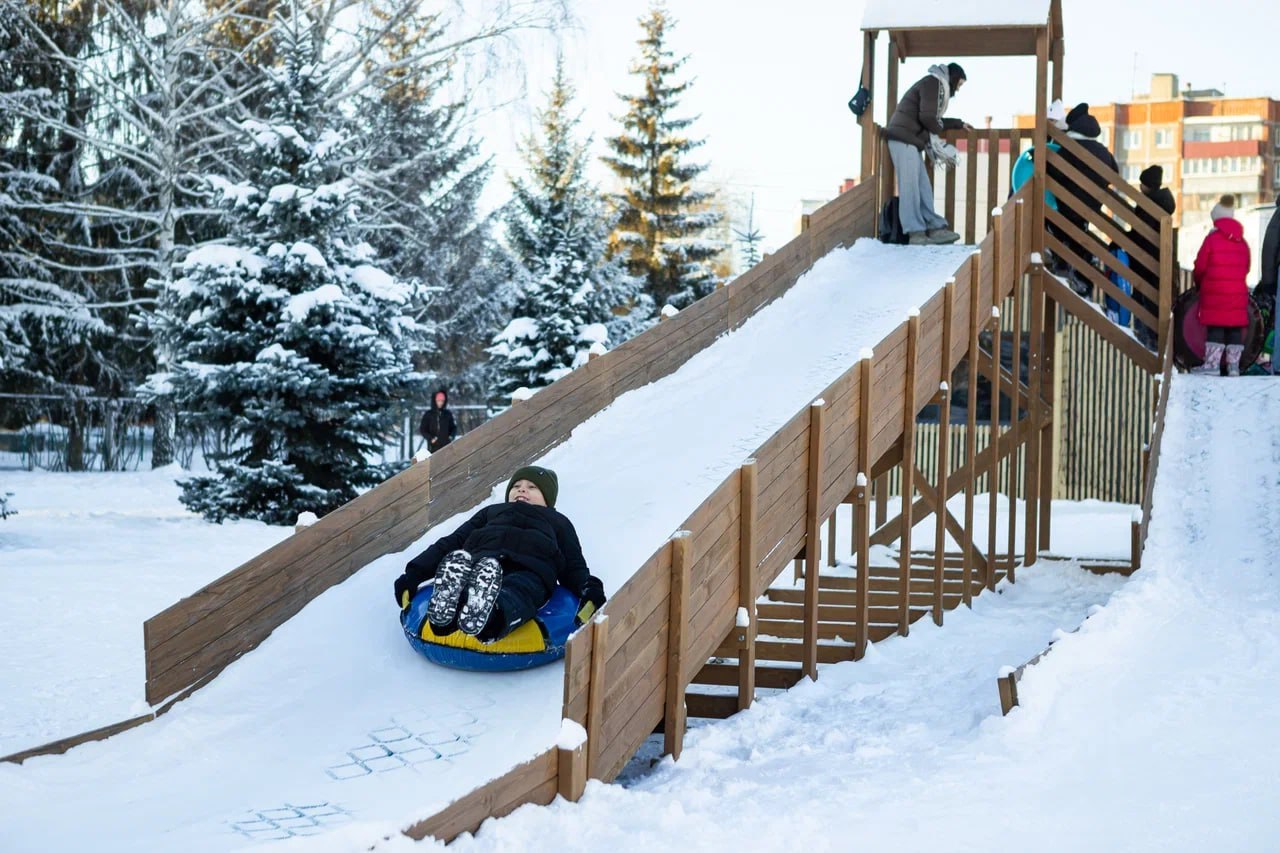 Для юных курян проводят игровые программы в разных уголках города Для юных курян проводят игровые программы в разных уголках города