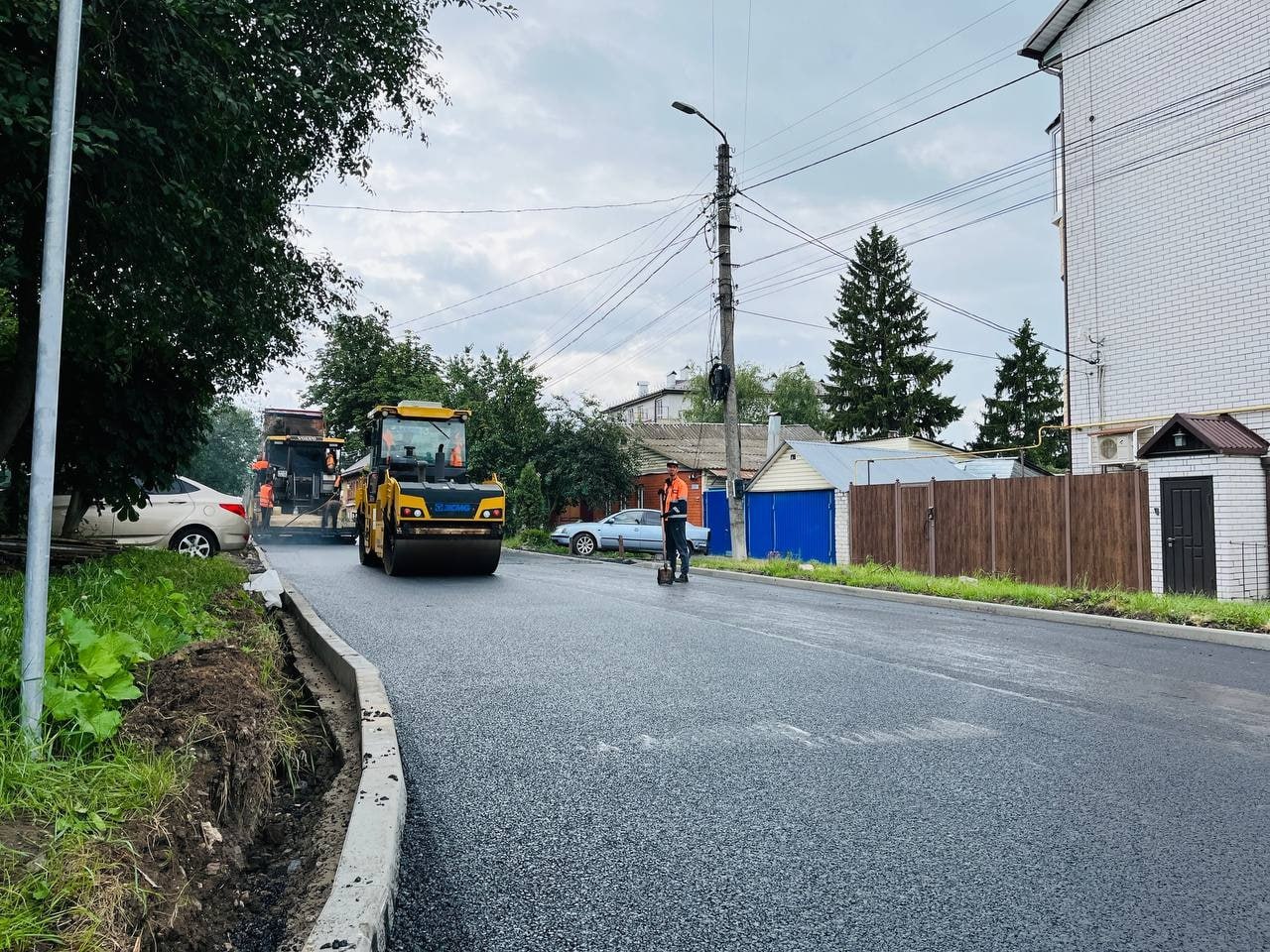 В прошлом году на 51 улице был проведен капитальный ремонт автомобильных дорог В прошлом году на 51 улице был проведен капитальный ремонт автомобильных дорог
