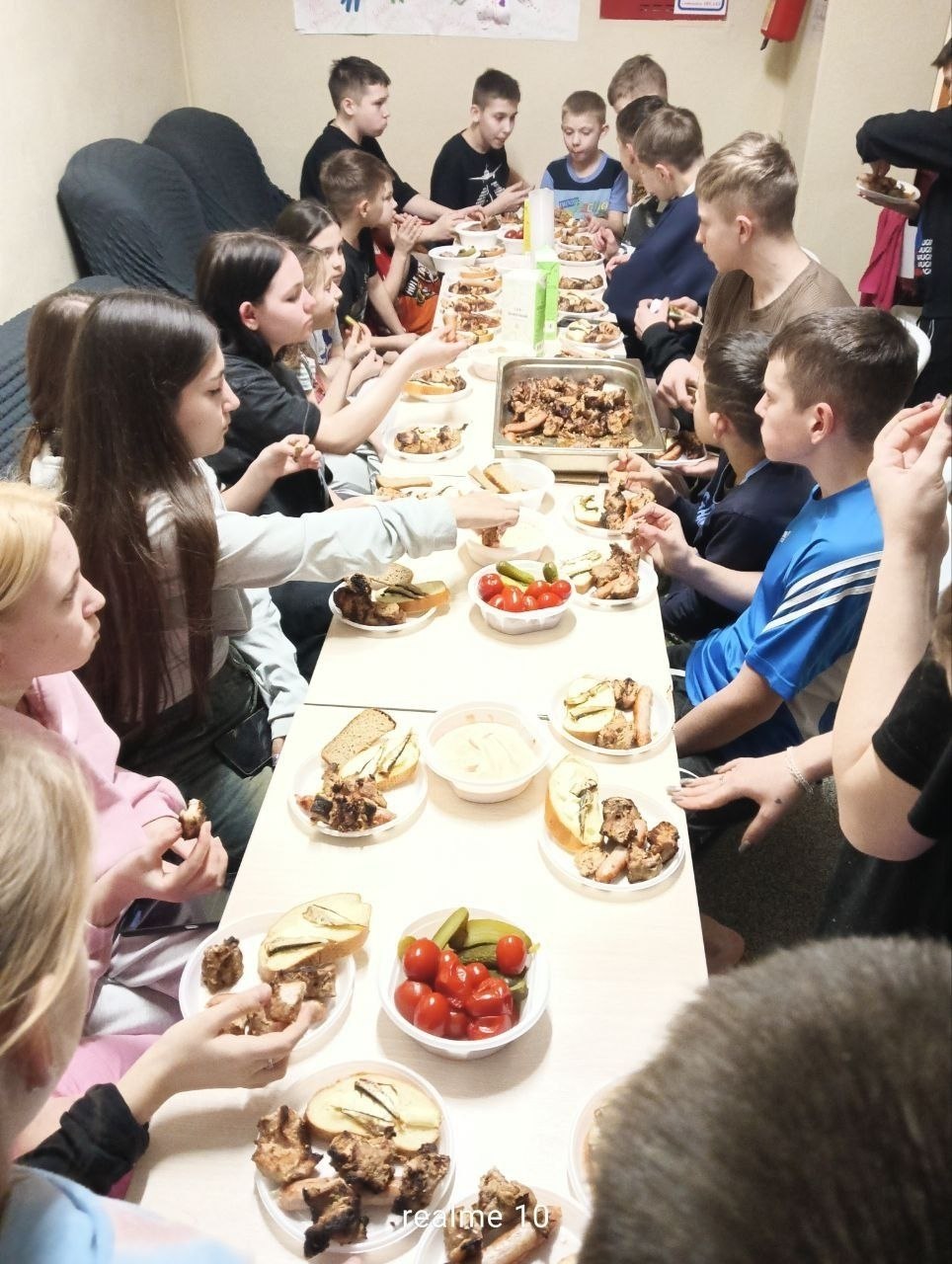 В Центре «Мы вместе» прошел незабываемый мастер-класс для воспитанников по приготовлению шашлыка на свежем воздухе В Центре «Мы вместе» прошел незабываемый мастер-класс для воспитанников по приготовлению шашлыка на свежем воздухе