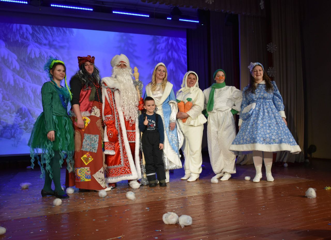 Сергей Цуканов: Новогоднее волшебство продолжается! Сегодня в районном доме народного творчества состоялся детский утренник под названием «Волшебный календарь» Сергей Цуканов: Новогоднее волшебство продолжается! Сегодня в районном доме народного творчества состоялся детский утренник под названием «Волшебный календарь»