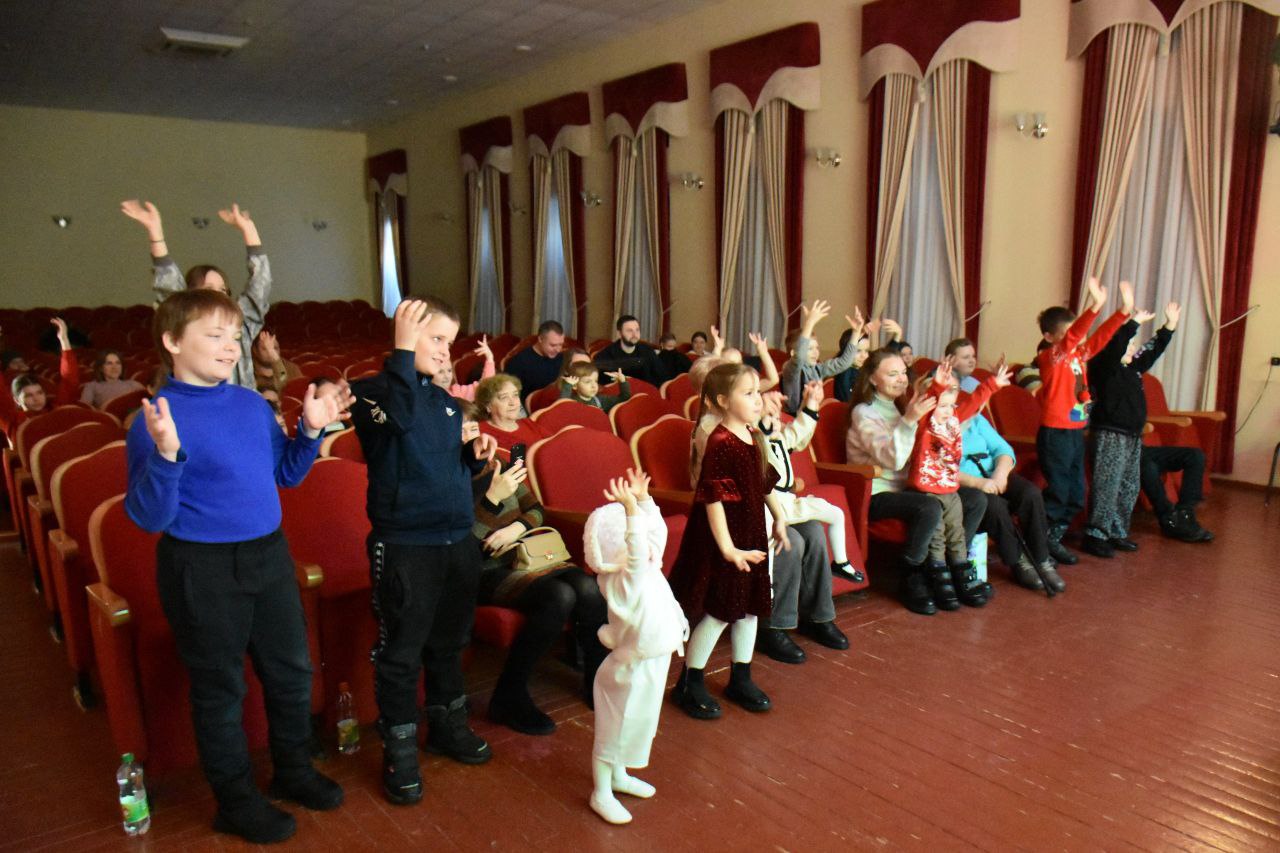Сергей Цуканов: Новогоднее волшебство продолжается! Сегодня в районном доме народного творчества состоялся детский утренник под названием «Волшебный календарь» Сергей Цуканов: Новогоднее волшебство продолжается! Сегодня в районном доме народного творчества состоялся детский утренник под названием «Волшебный календарь»