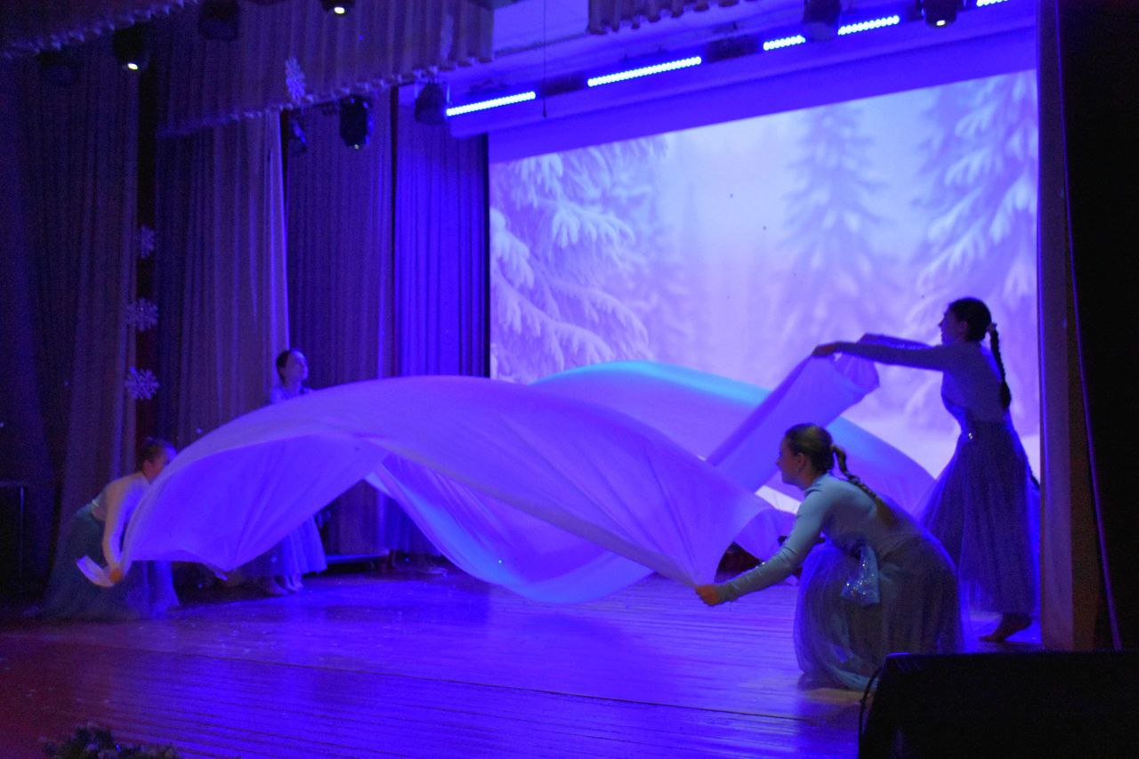 Сергей Цуканов: Новогоднее волшебство продолжается! Сегодня в районном доме народного творчества состоялся детский утренник под названием «Волшебный календарь» Сергей Цуканов: Новогоднее волшебство продолжается! Сегодня в районном доме народного творчества состоялся детский утренник под названием «Волшебный календарь»